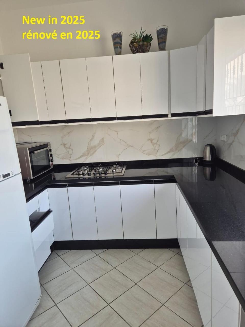 Stylish Duplex - Ocean View - Airport - Wifi - Renovated 2025 - 24H Reception Apartment Jbila Luaran gambar